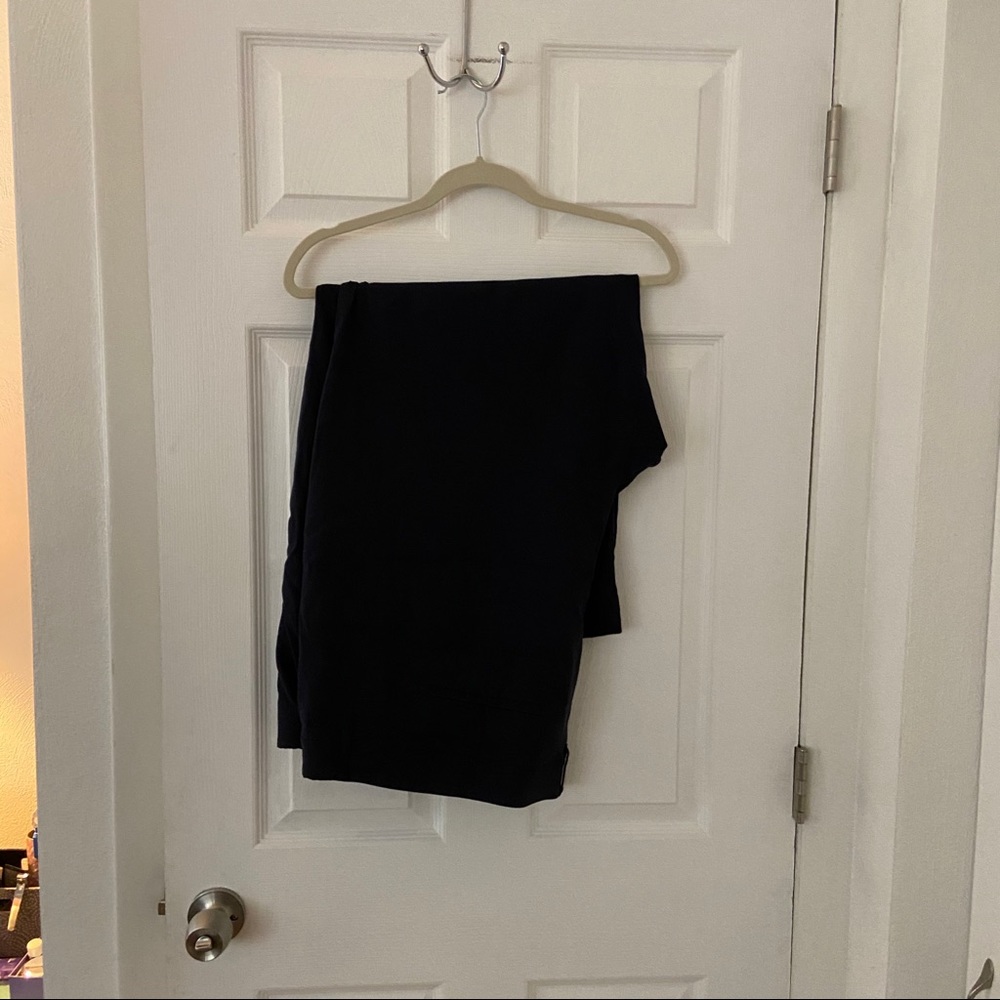 Savvy chic Universal Fit Navy slacks size 30W👖